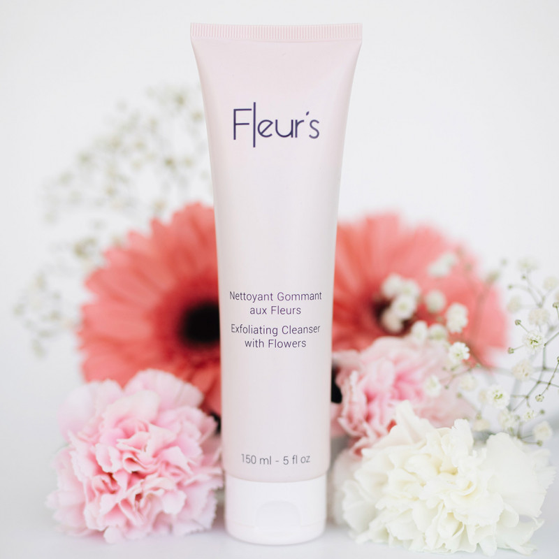Exfoliating Cleanser with Flowers